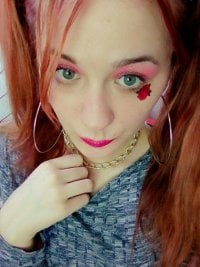 JuliaAnais' Offline Chat Room
