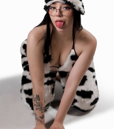 Scarlet_Foxx01 Female Petitelatin XXX Webcam