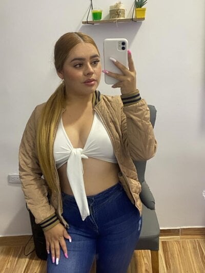 isabella_arias1 - latin