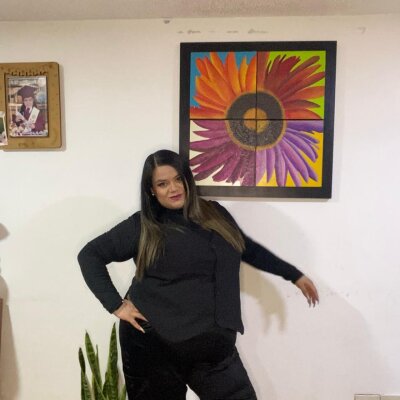 Hellen_Hadsell Live Cam on StripChat