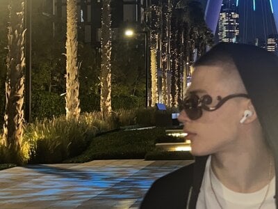 Addylil Male Cei Adult Cam