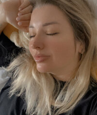 Alina_cut's Offline Chat Room