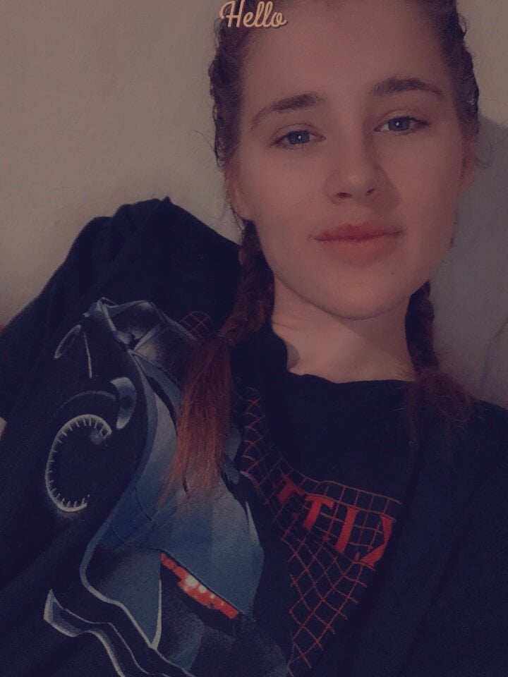 Monika_Dee18