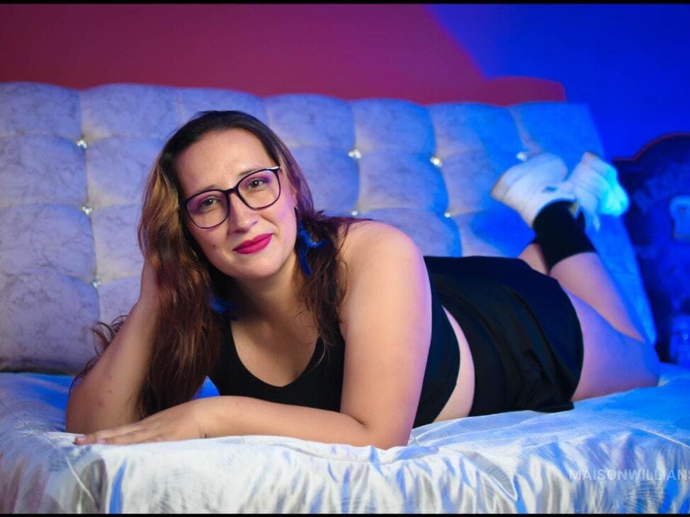 amateursex-livecam.com lizeth_blush livesex profile in latino cams