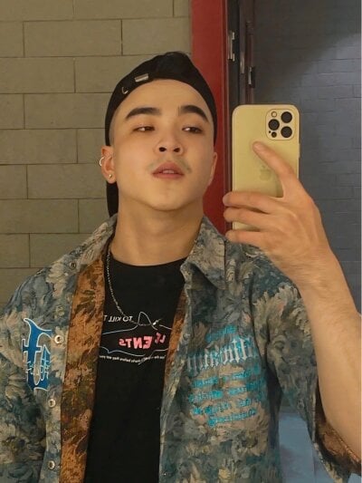 Anhtuan96 Male Vietnamese Free Cam Striptease