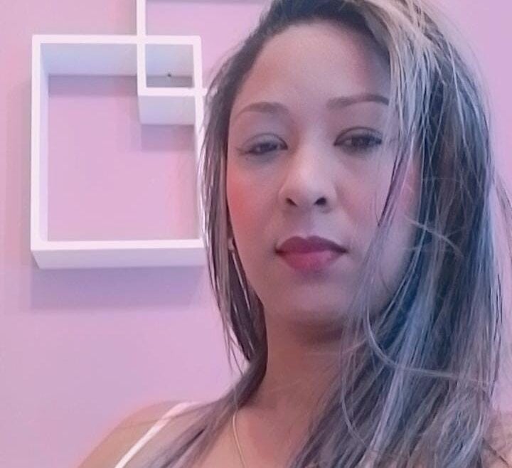 Victoria_Herrera_'s Offline Chat Room