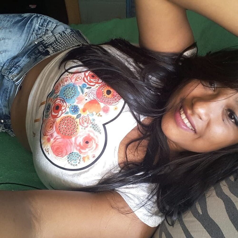 sara_forever from stripchat
