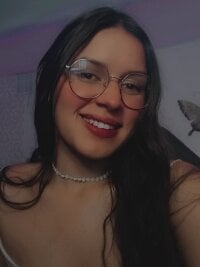 Danny_Petite7 offline chatrum