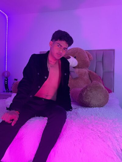 mikell_09 from stripchat