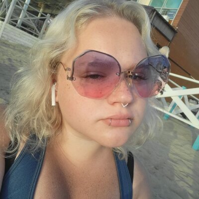 starry_curtis from stripchat