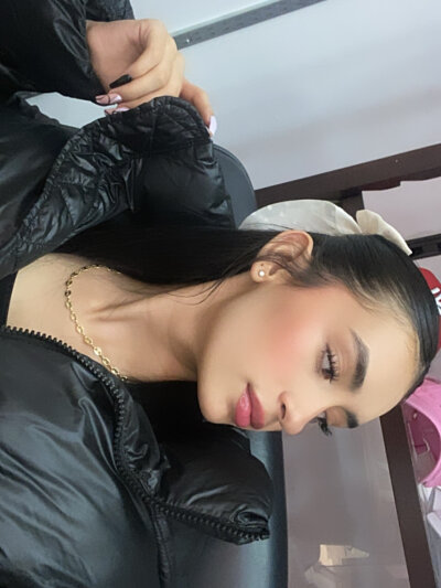 Alejandra_pink1