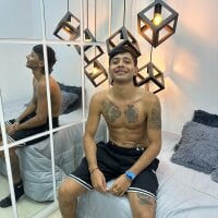 floyd_q's webcam live show