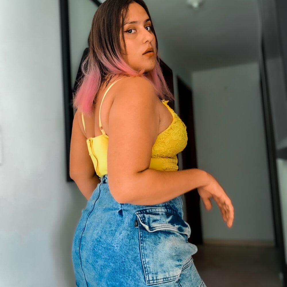 Live sex webcam photo for nicollkthe #289995566