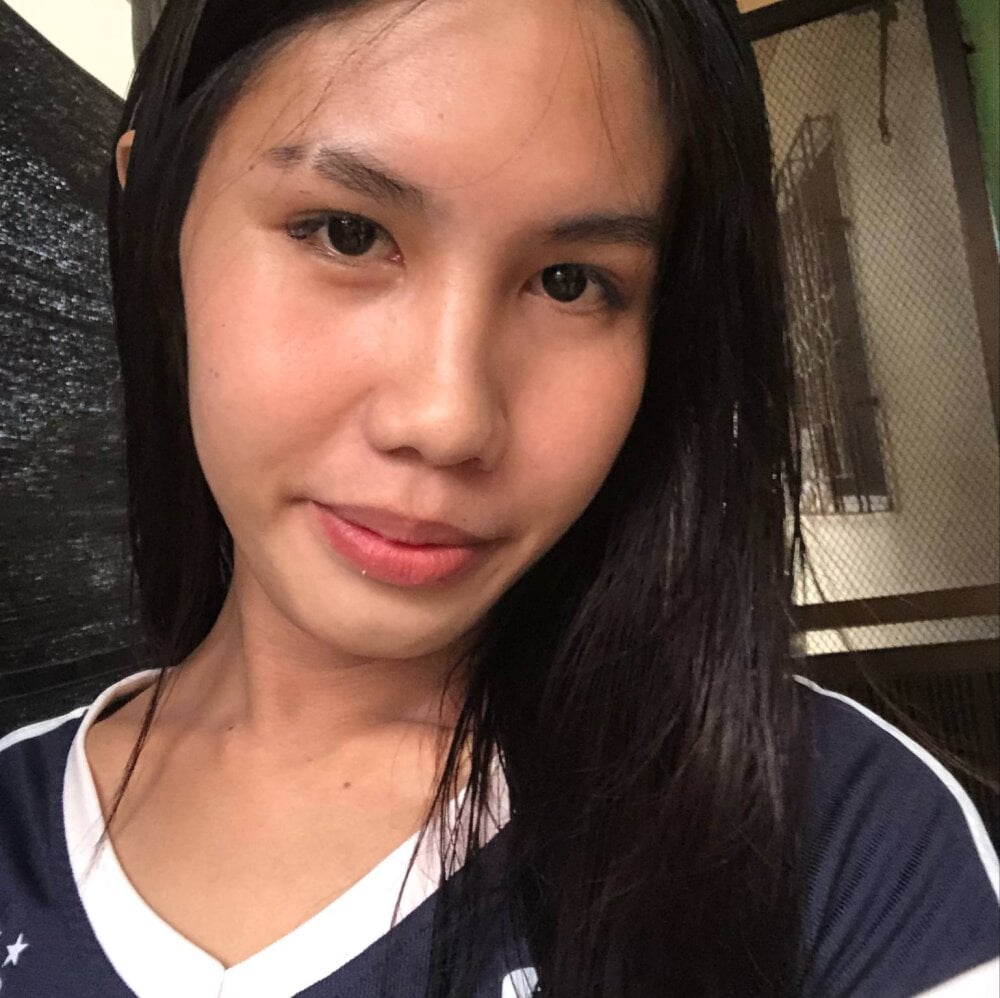 urfanatic_yumi's Offline XXX Chat