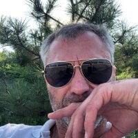 DeafeningConnection1's webcam live show