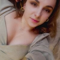 ViViViVogue's Offline Chat Room
