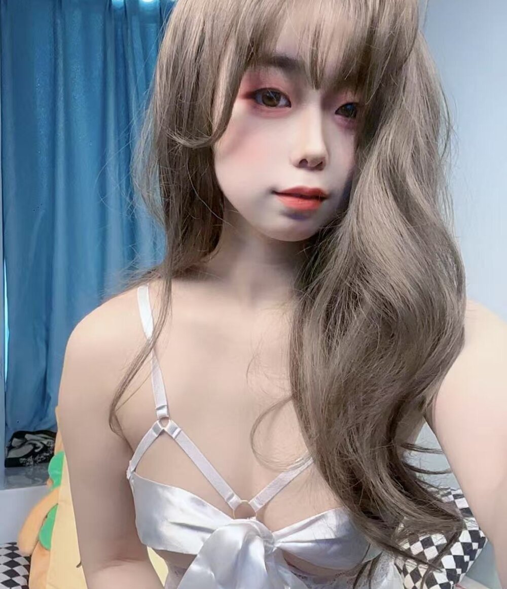 Louise-nini profile