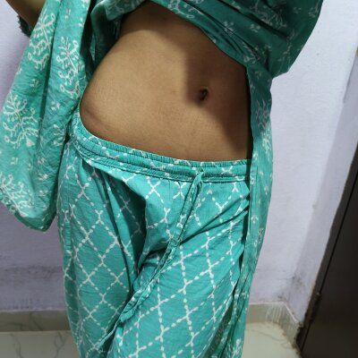 nandu_gold 🕤 live nude webcam