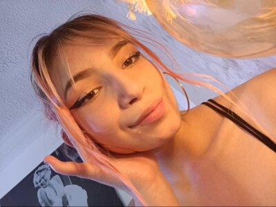 pinky-cute 🧖 live webcam