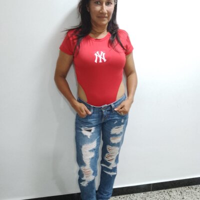 samantha_hot_30 stripchat