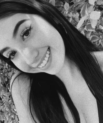 perlamiller_ 🐙 live naked stream