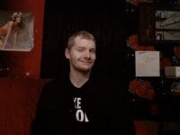 Bawlsdeepnu1's Offline Chat Room