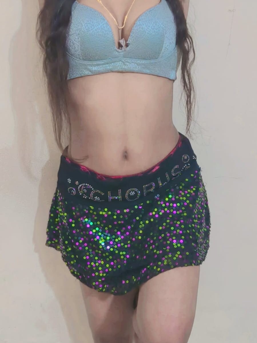 chatnmate.com cute_mahira livesex profile in gangstas-paradise cams