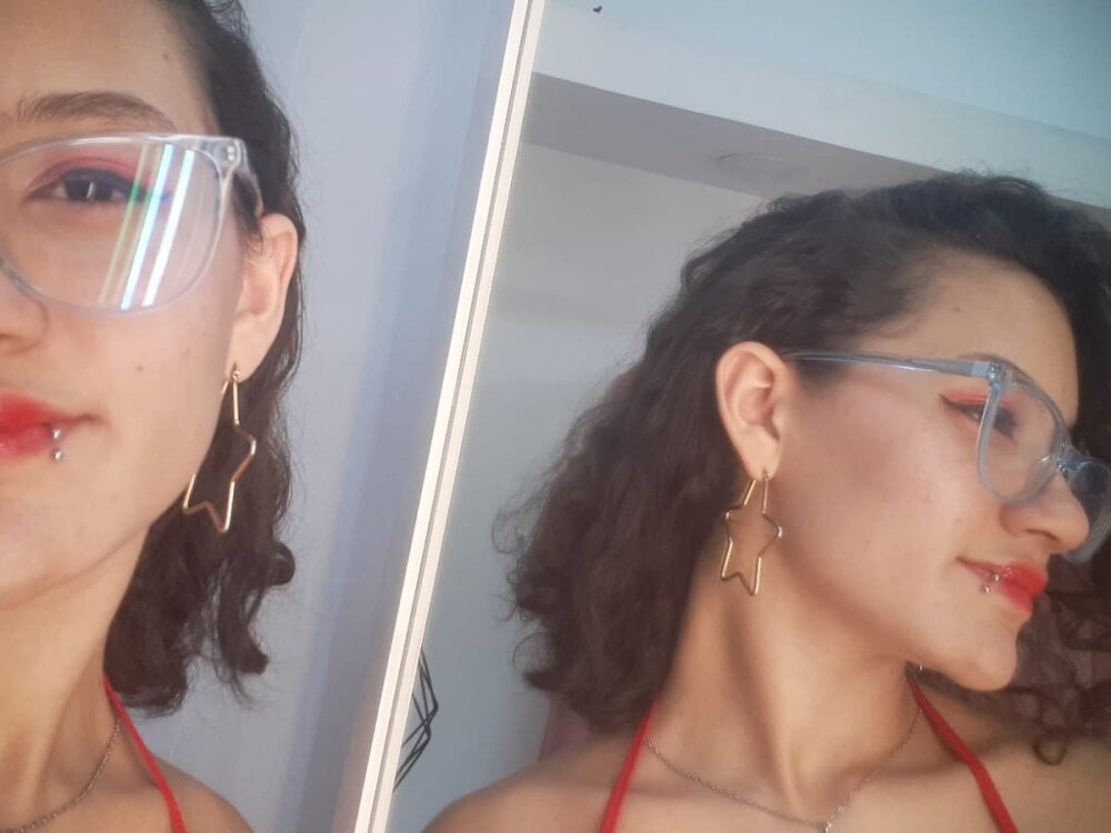 cheapadultsexcams.com miss_m1a livesex profile in im-on-ur-mind-rigth-now cams