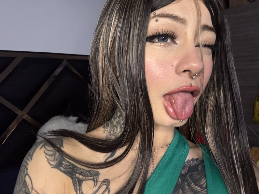 Live sex webcam photo for Samanthha_roberts #290266089