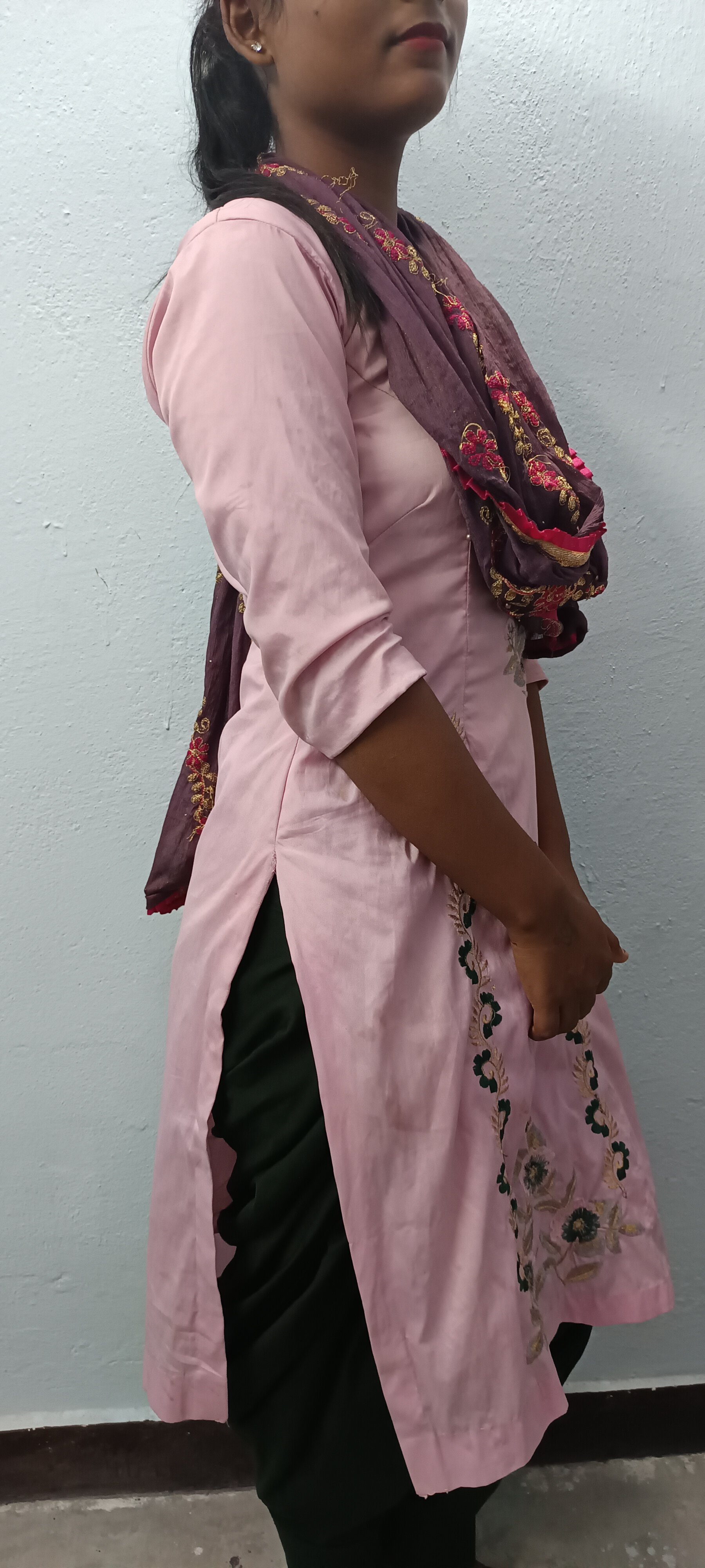 Anshika-00