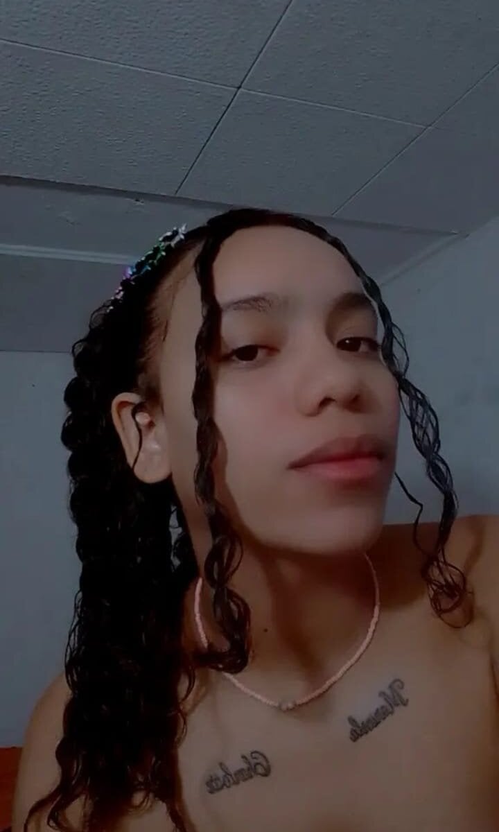 MonikaYouthful live cam model at StripChat