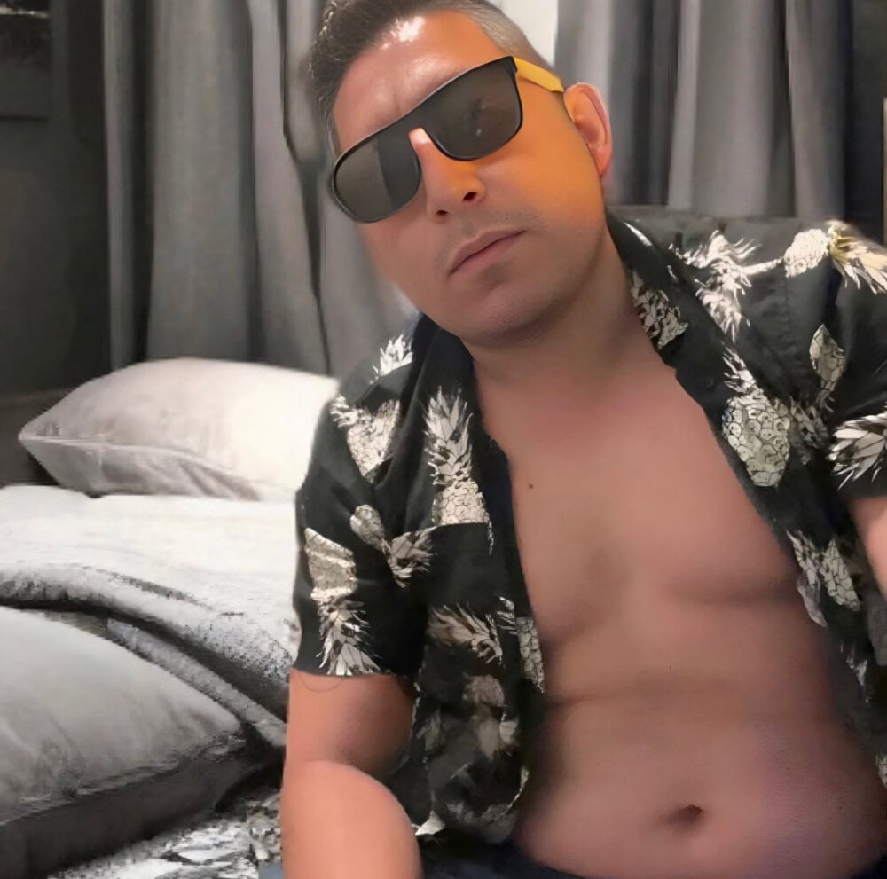 b3tobaby from stripchat