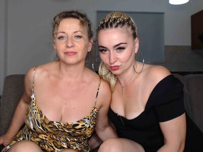 MeganAndMaria on StripChat