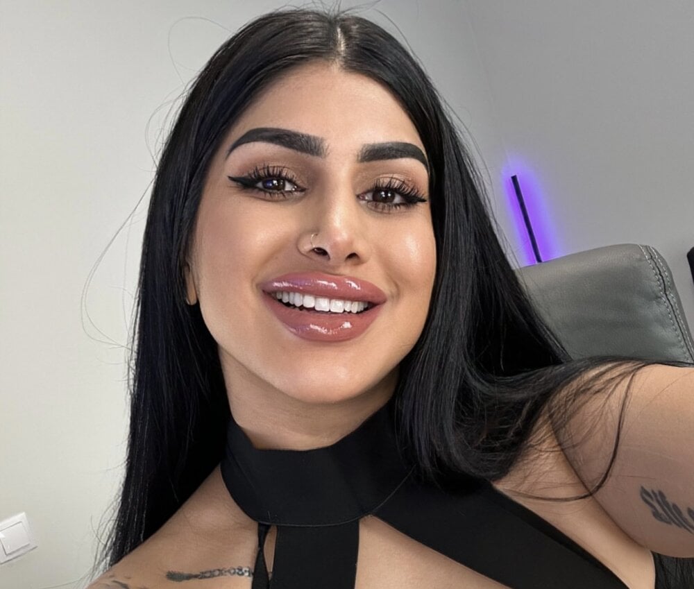 Niinarosee's Offline XXX Chat