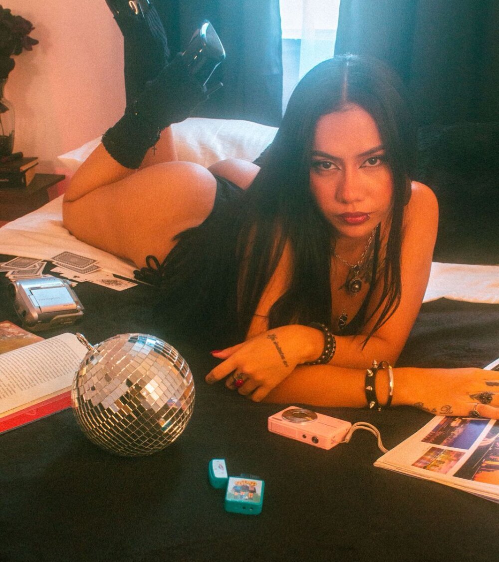 stripchat imfreyjauu webcam profile pic via lesbianlivesexcams.com