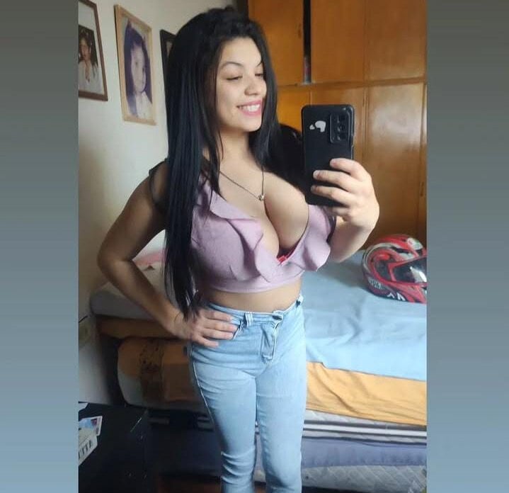 دردشة Luzz12 الجنسية دون اتصال