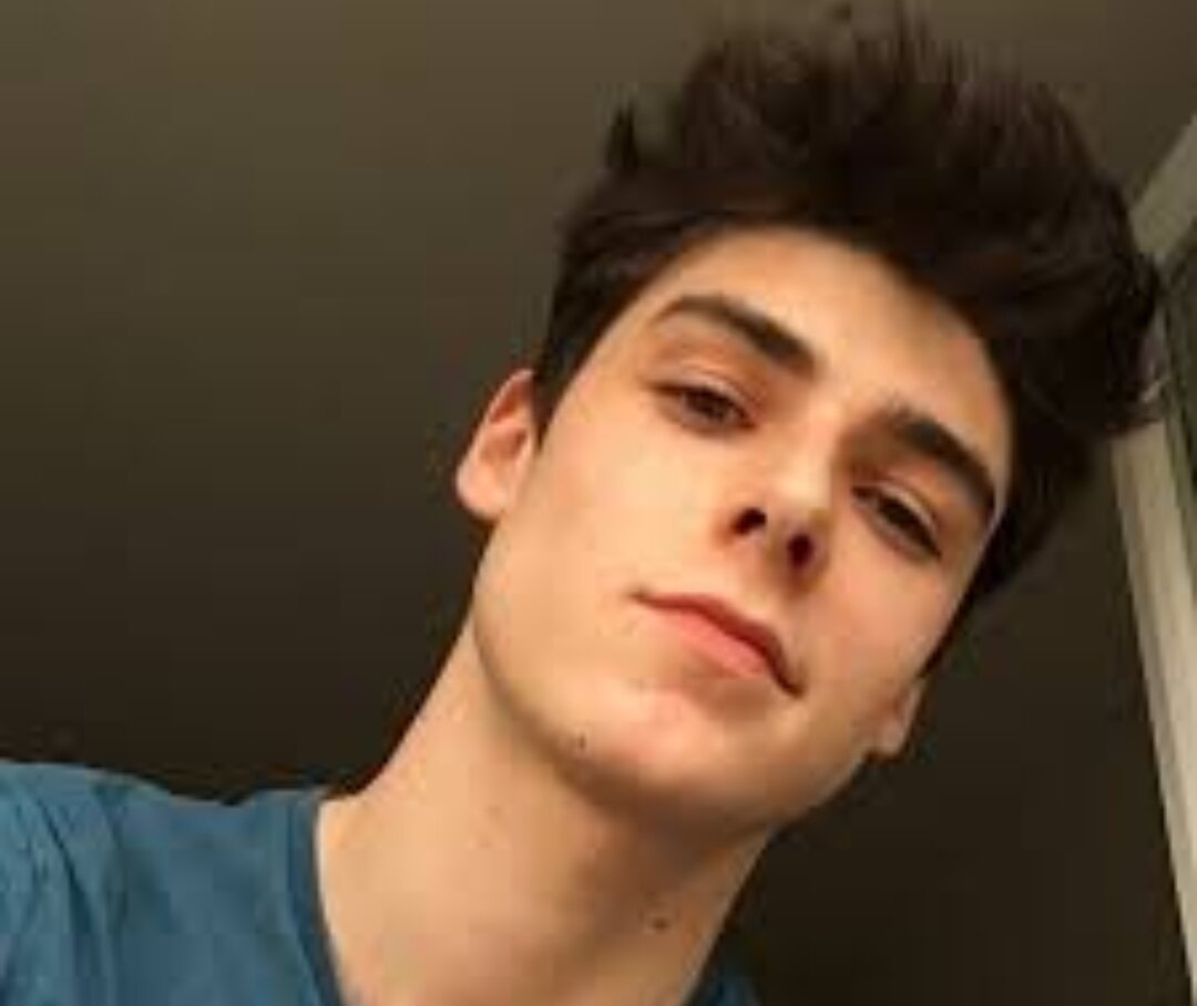 hot_boy72