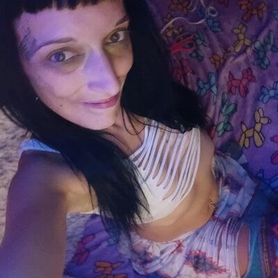 whitetrashdirtyslut on StripChat