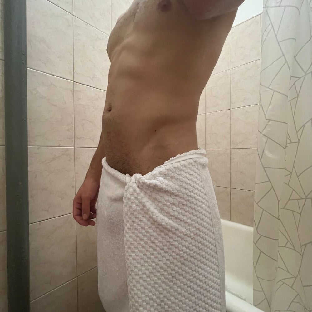 Live sex webcam photo for SexyLman07 #290073475