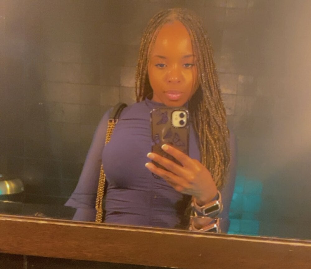 chatnmate.com primagoddess livesex profile in gangstas-paradise cams