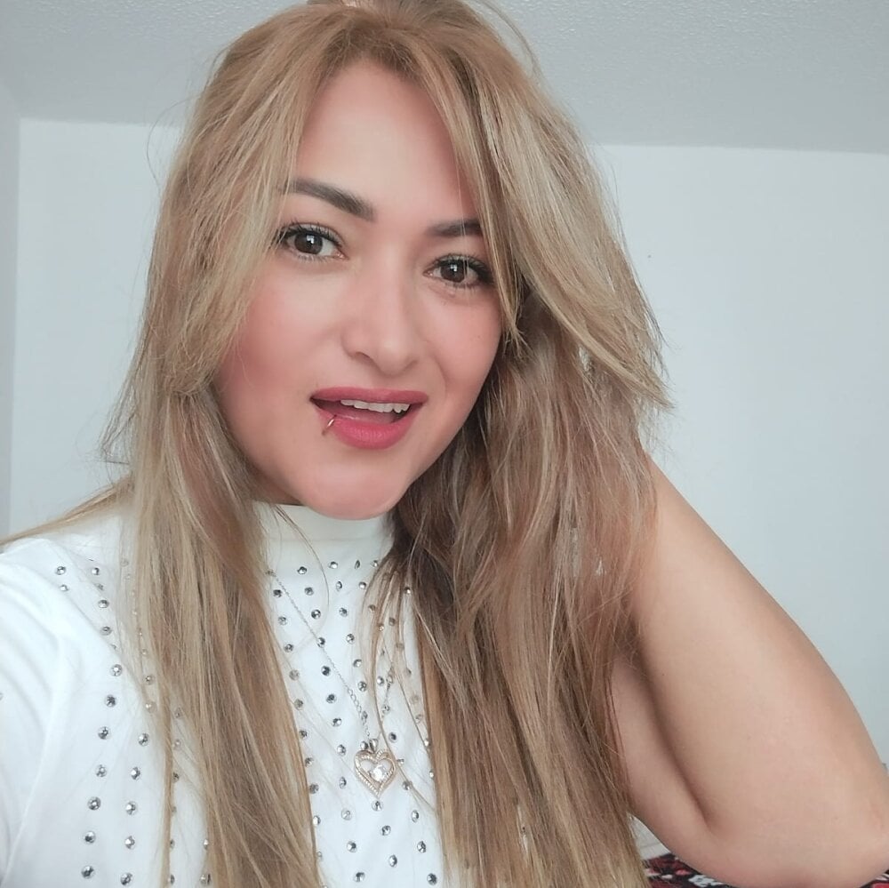 pornos.live ximenaxcite19 livesex profile in colombia cams