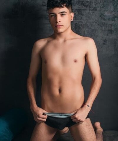 antonnysmit from stripchat