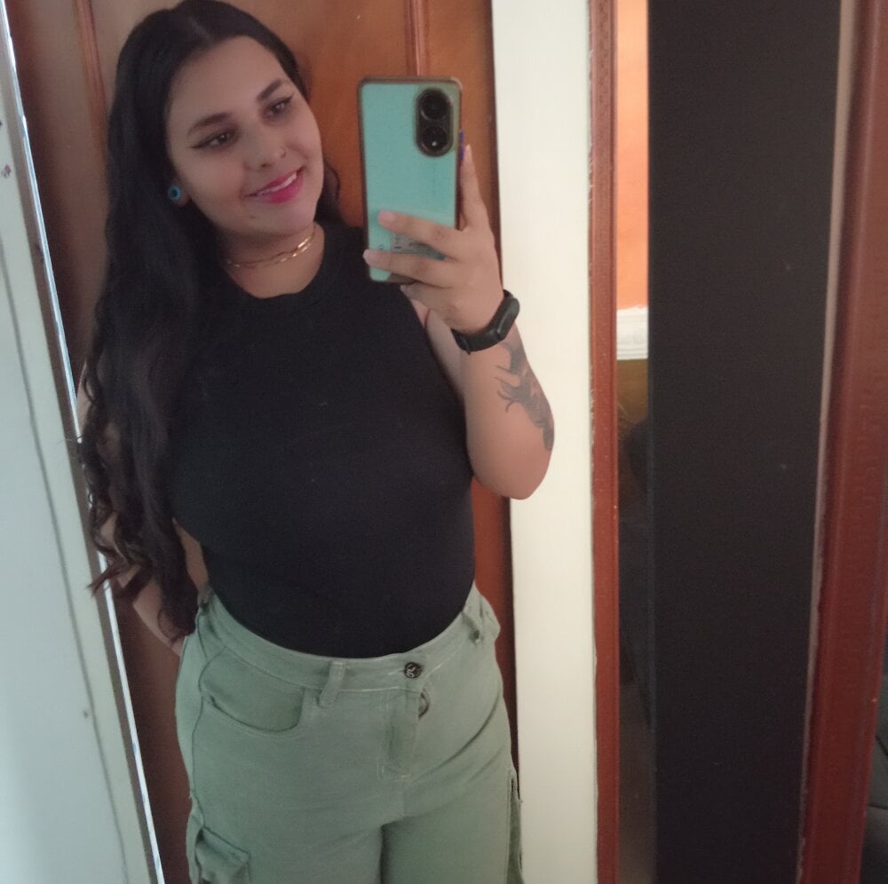 elivecams.com Rose_Jessy livesex profile in col cams