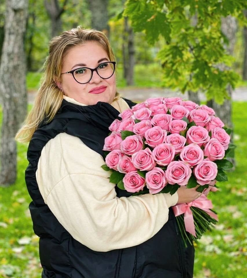 stripchat elise_ryen webcam profile pic via mega-camsex.com