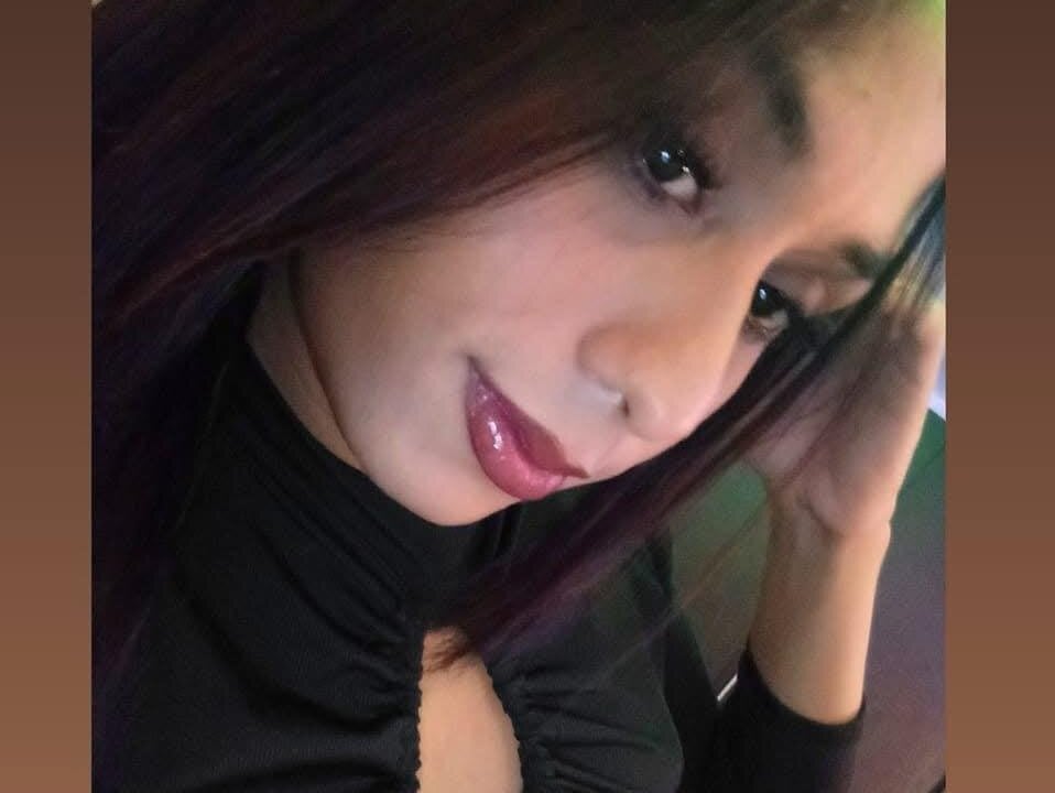 EMILYDOLLTSX profile