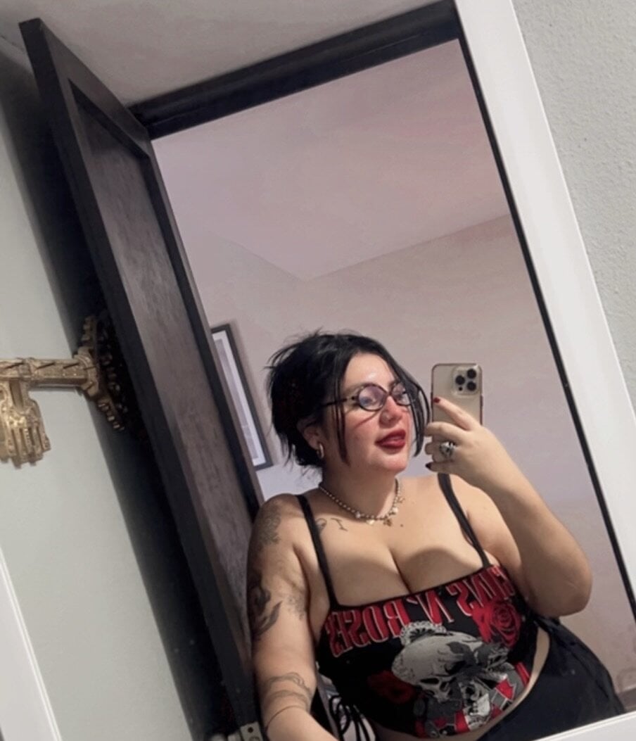 victoria_amatista_ live cam model at StripChat