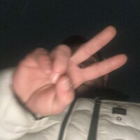 youngcouple1824's Offline Chat Room