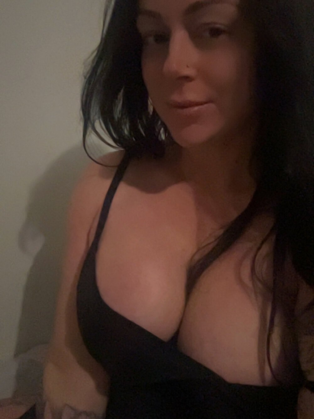 sleekcams.com juicyfruitsxxx livesex profile in in-the-paradaise cams