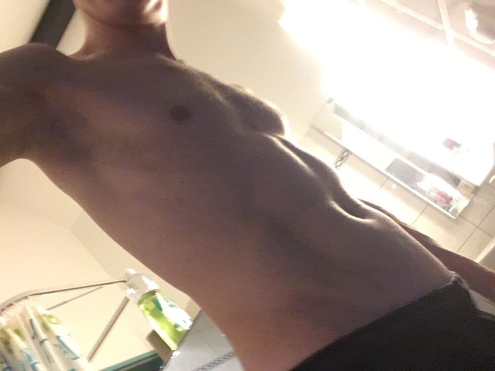 Mrbenedikt1's Offline XXX Chat