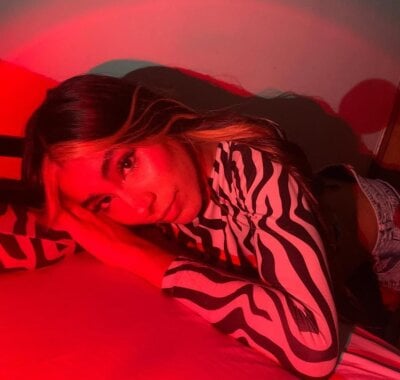 Violett_Divine Live Cam on StripChat